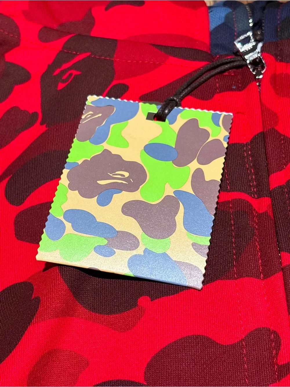 A Bathing Ape BAPE Shark Camo Red Zipper Hoodie Mens Size Large Brand New